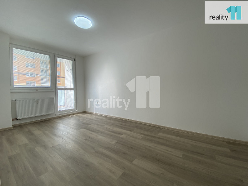 Pronájem bytu 2+kk 43 m² – fotografie 2