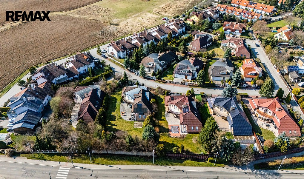 Prodej domu 433 m² s pozemkem 826 m², Praha – náhled fotky 47
