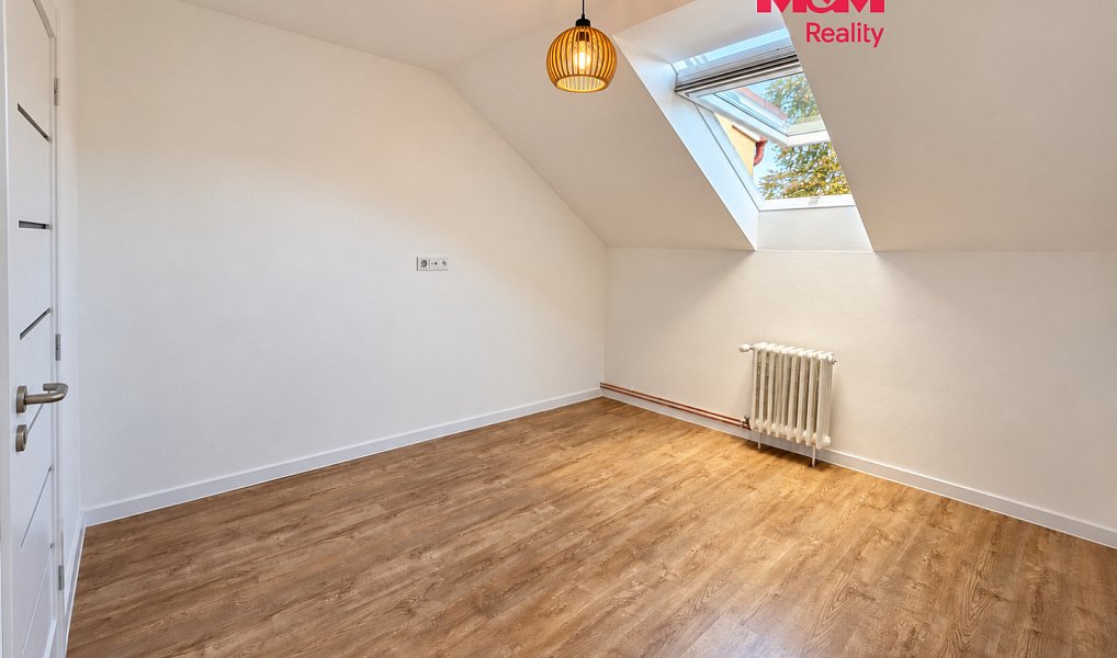 Prodej bytu 3+1, 76 m², Cheb, Hranice