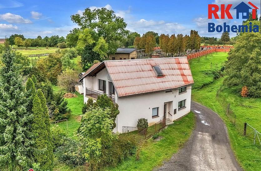 Prodej domu 220 m² s pozemkem 5 365 m²