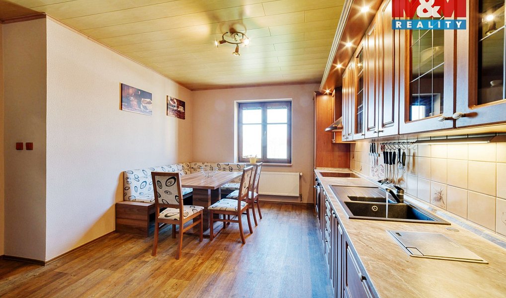 Prodej domu 248 m² s pozemkem 1 621 m², Cheb – náhled fotky 15