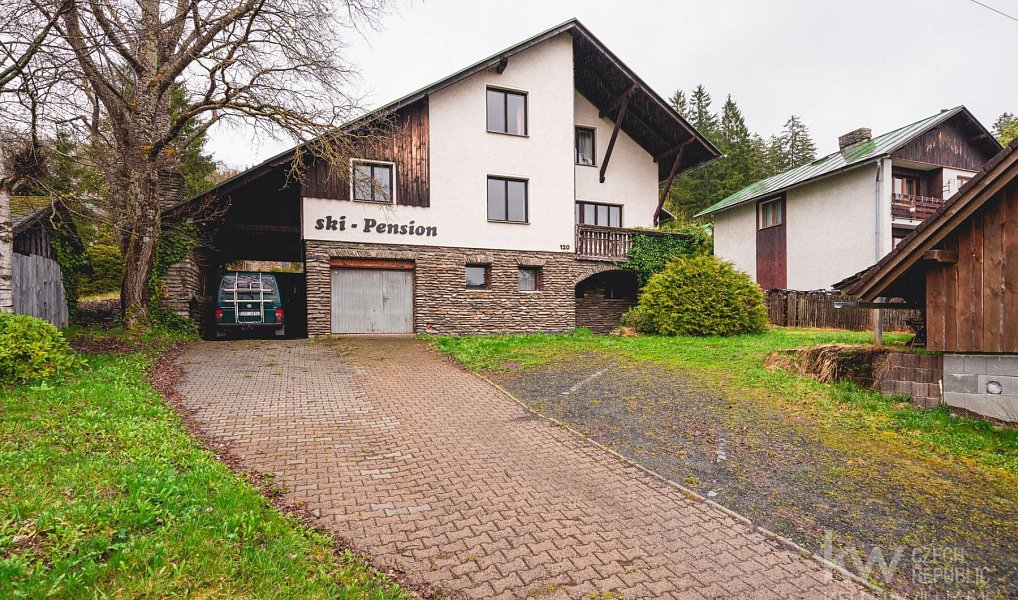 Prodej domu 570 m² s pozemkem 968 m², Železná Ruda – náhled fotky 23