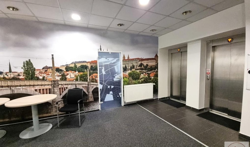 Pronájem kanceláře 714 m², Praha – náhled fotky 9