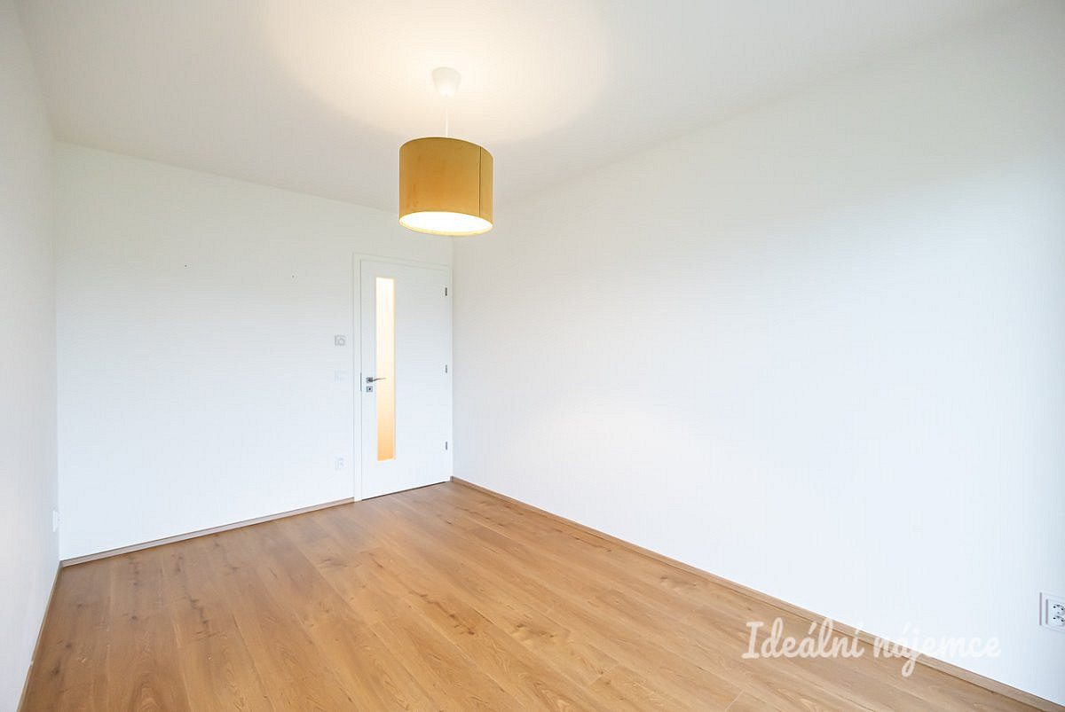 Pronájem domu 120 m² s pozemkem 640 m² – fotografie 5