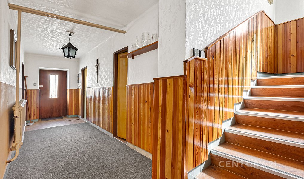 Prodej domu 285 m² s pozemkem 136 m², Sušice – náhled fotky 21