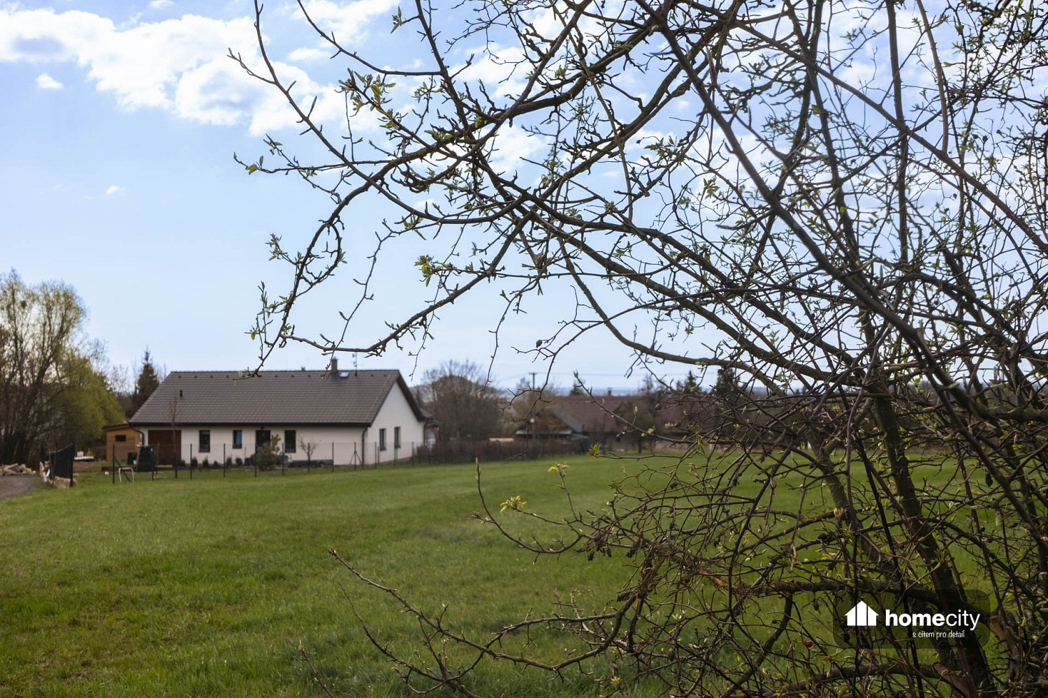 Prodej stavebního pozemku 1 000 m² – fotografie 3