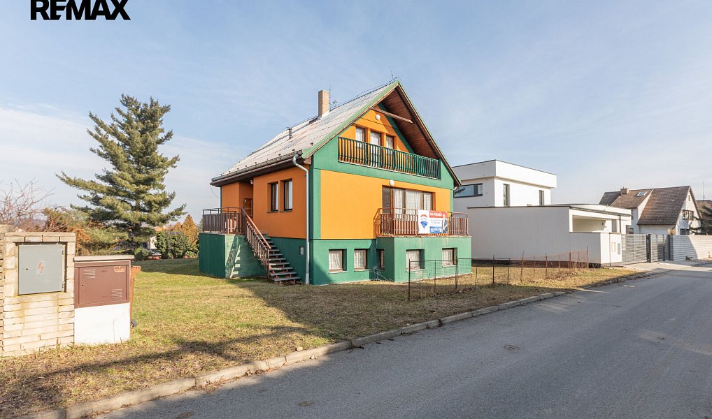 Prodej domu 214 m² s pozemkem 570 m², Roztoky – náhled fotky 2