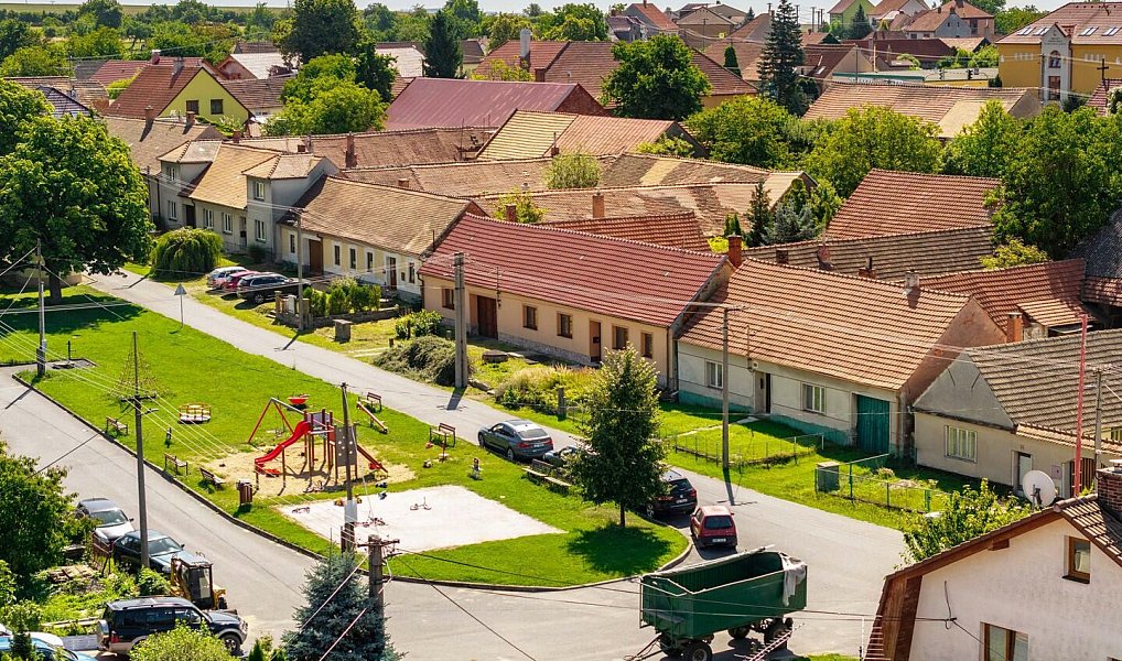Prodej domu 140 m² s pozemkem 1 388 m², Rapotice – náhled fotky 16