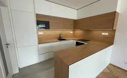Pronájem bytu 2+kk 77 m²