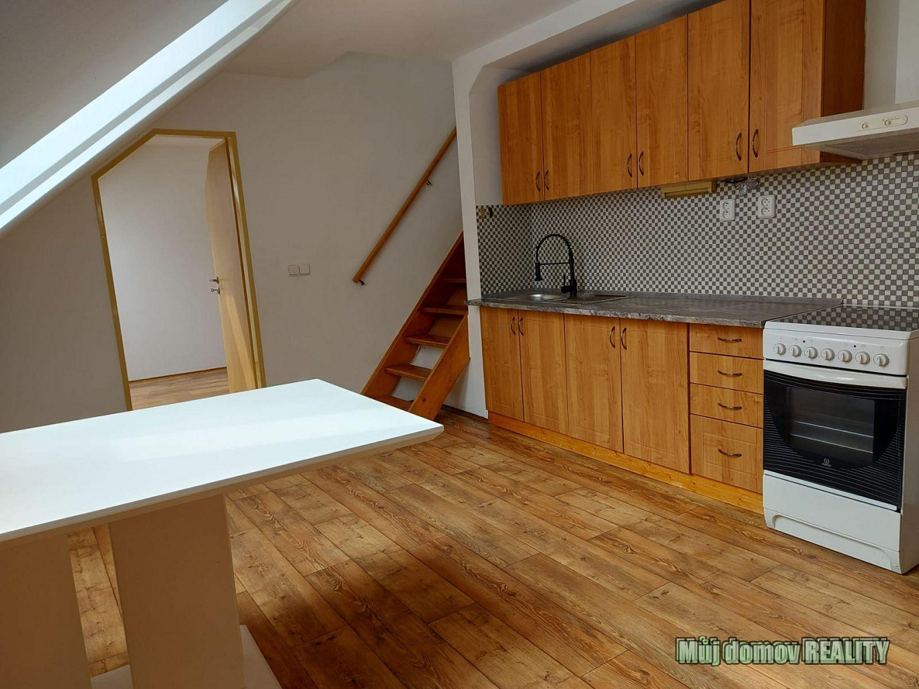 Pronájem bytu 3+kk 85 m²
