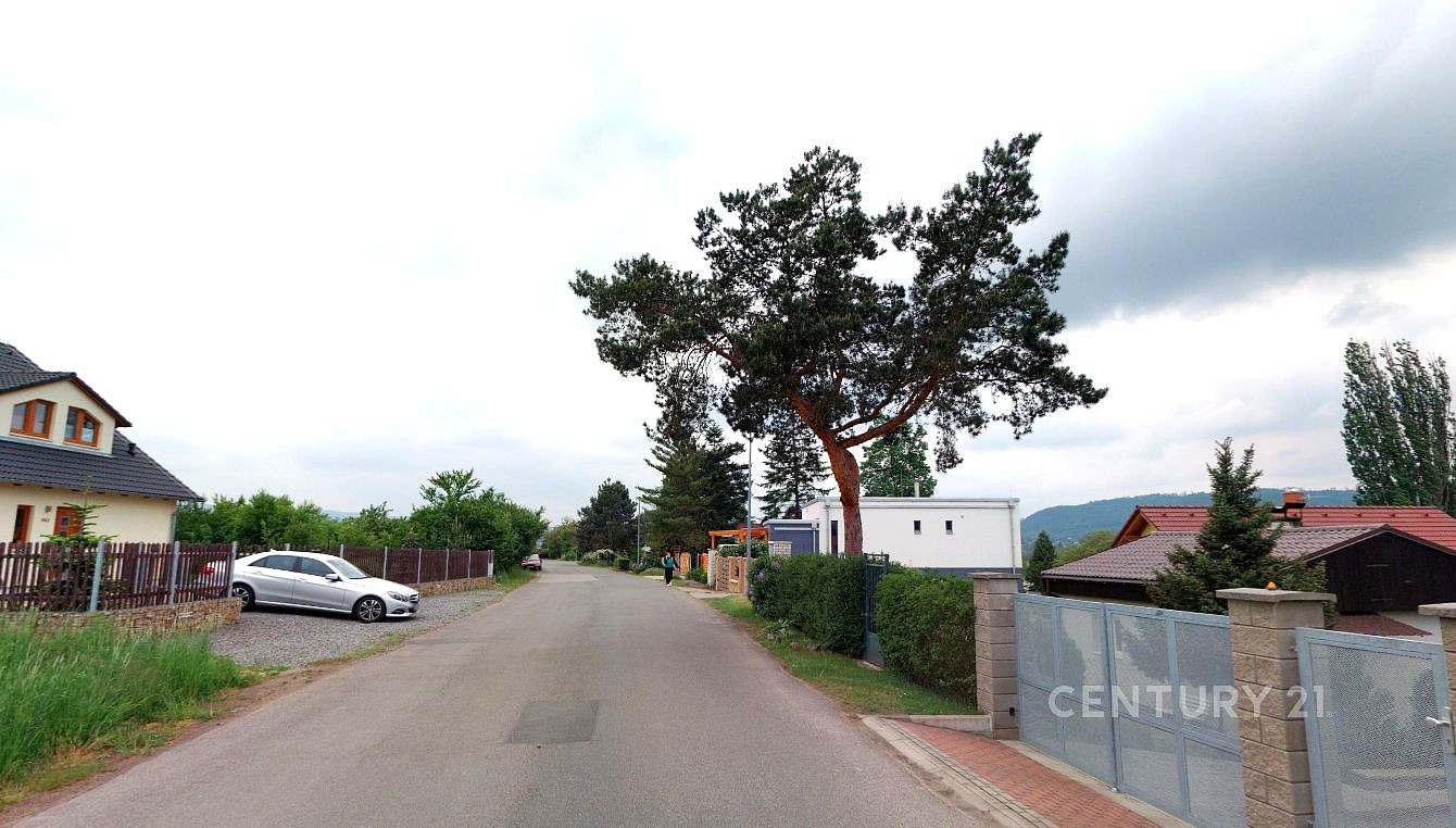 Prodej stavebního pozemku 922 m² – fotografie 5