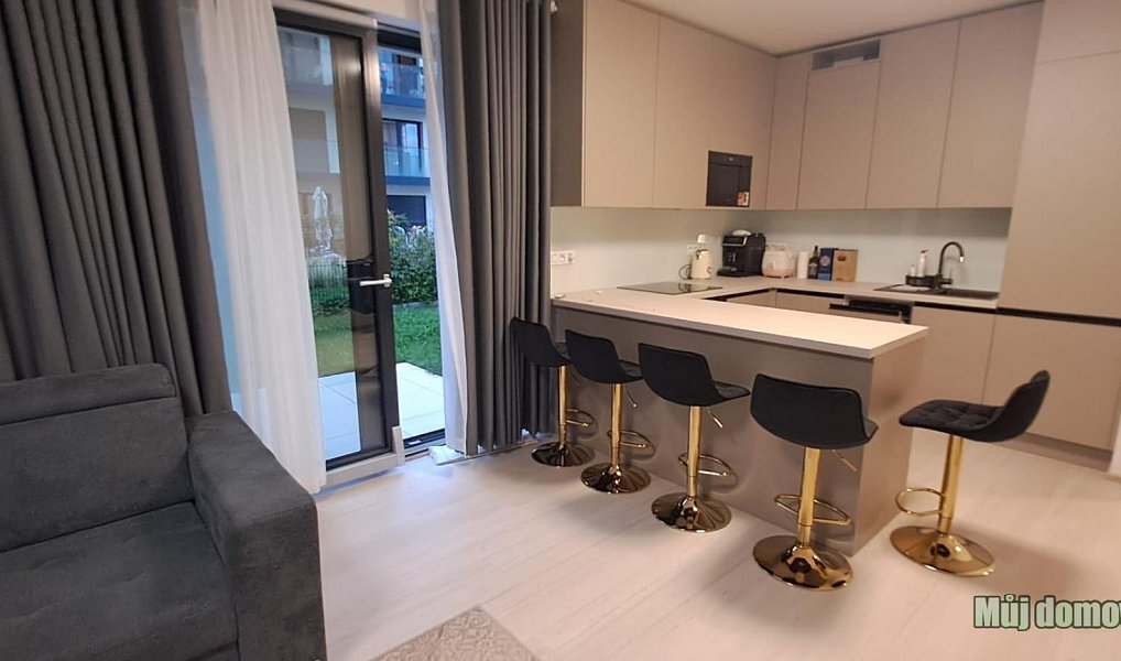 Pronájem bytu 2+kk 119 m², Praha – náhled fotky 6