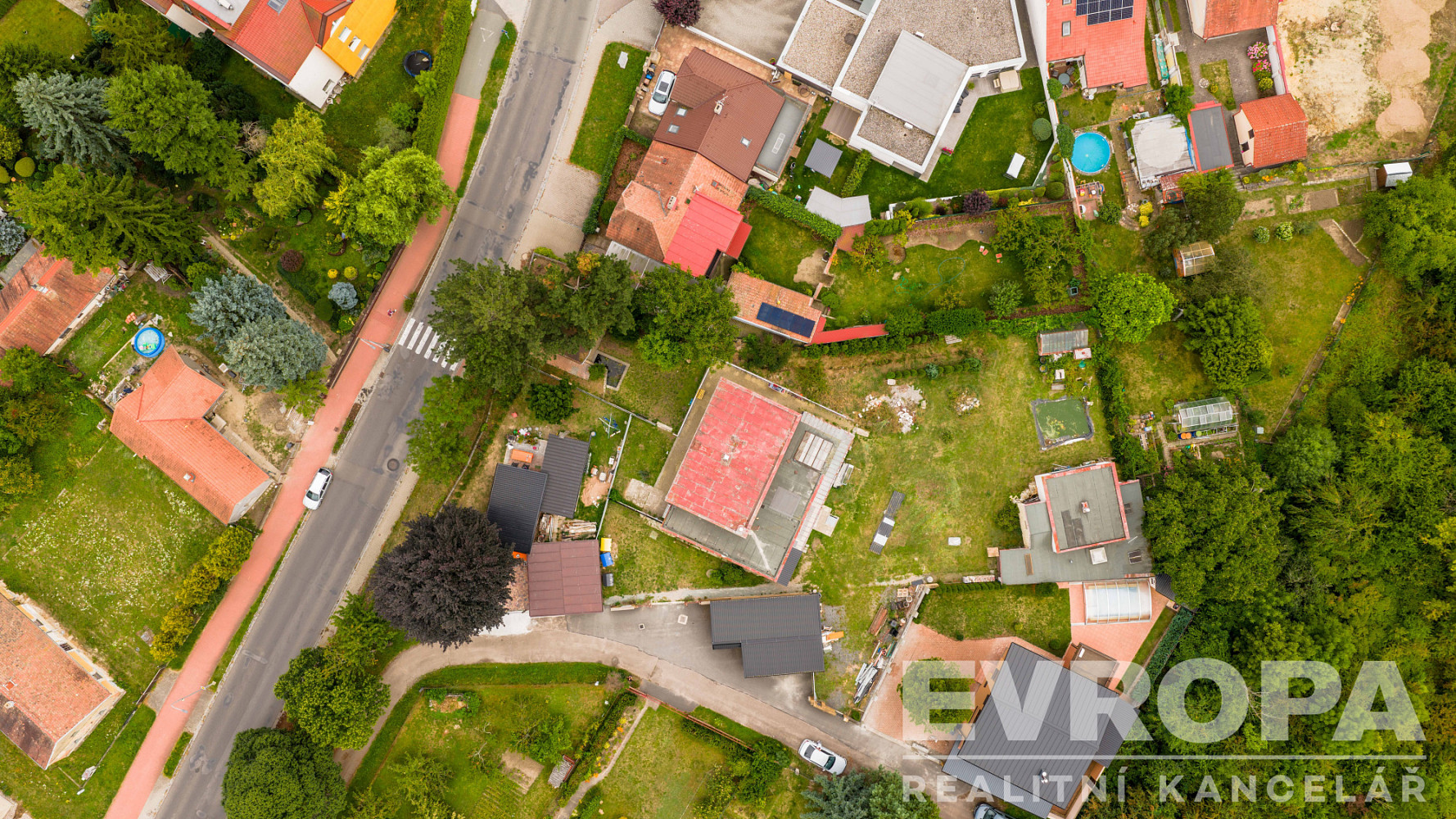 Prodej domu 200 m² s pozemkem 736 m² – fotografie 2