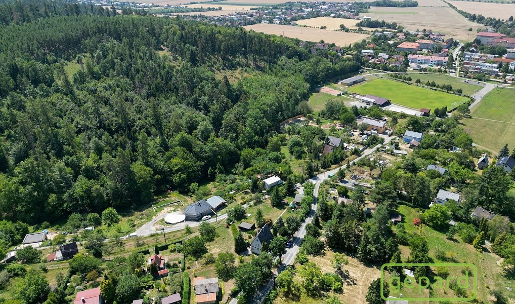 Prodej stavebního pozemku 900 m², Dolany – náhled fotky 3