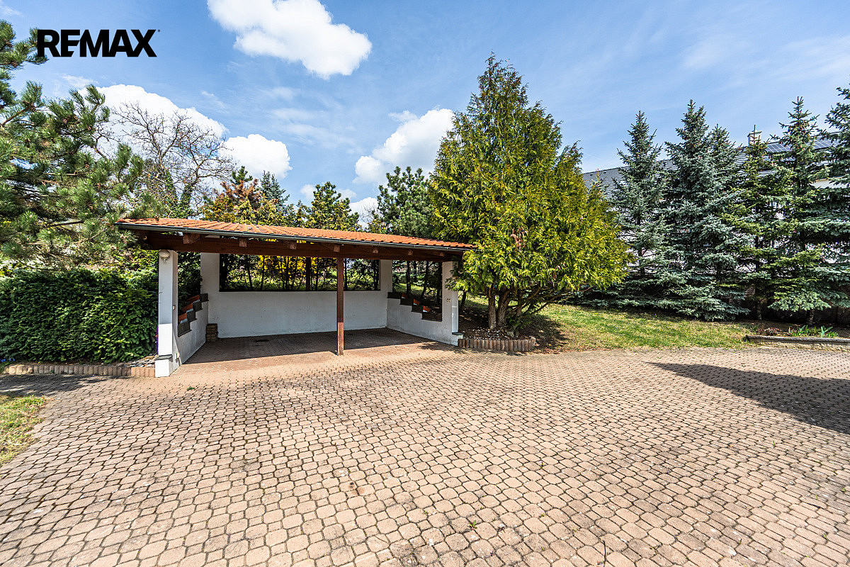 Prodej stavebního pozemku 1 550 m² — photo 3