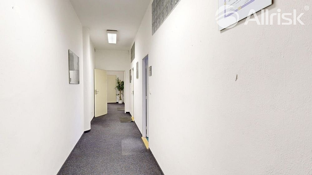 Pronájem kanceláře 51 m² — photo 4