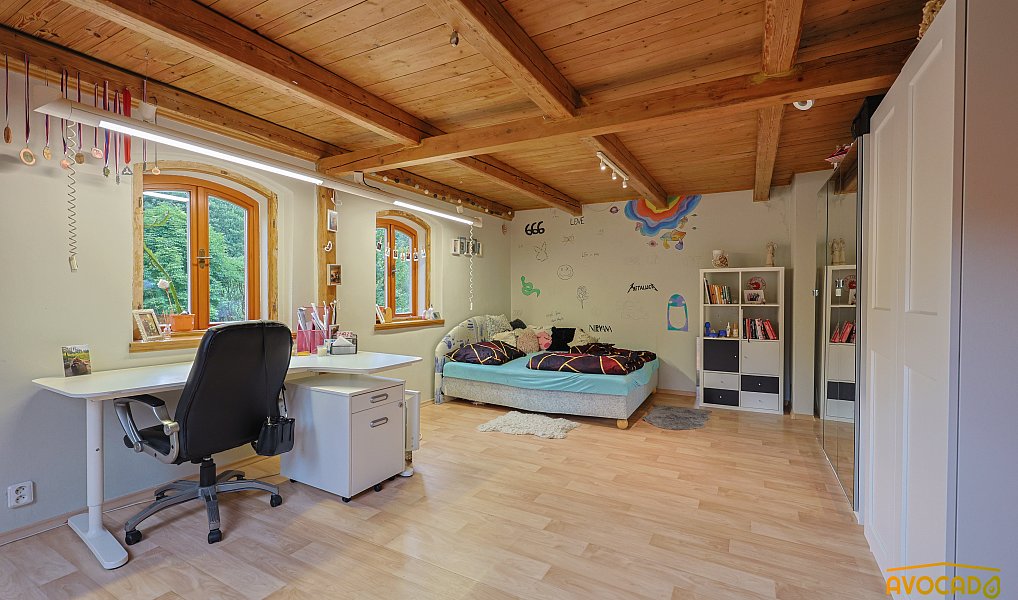 Prodej ubytovacího objektu 430 m², Mařenice – náhled fotky 14