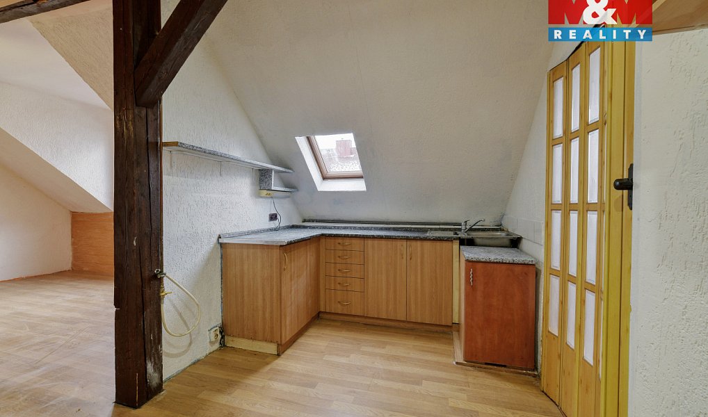 Prodej bytu 2+1 92 m², Aš – náhled fotky 3