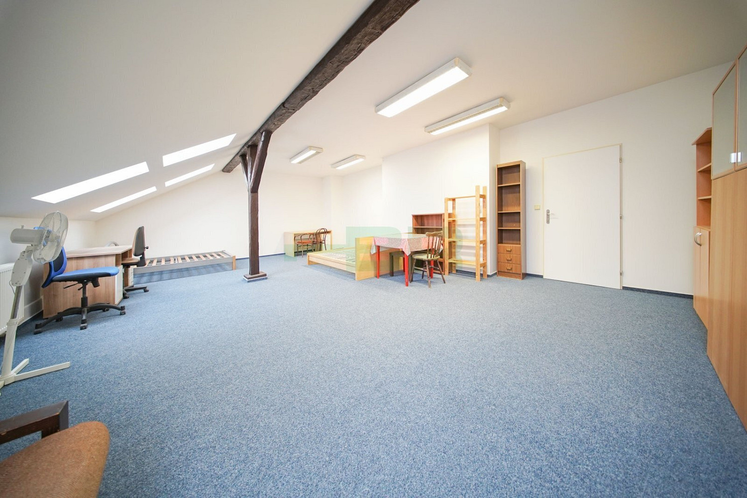 Pronájem kanceláře 77 m² – fotografie 4