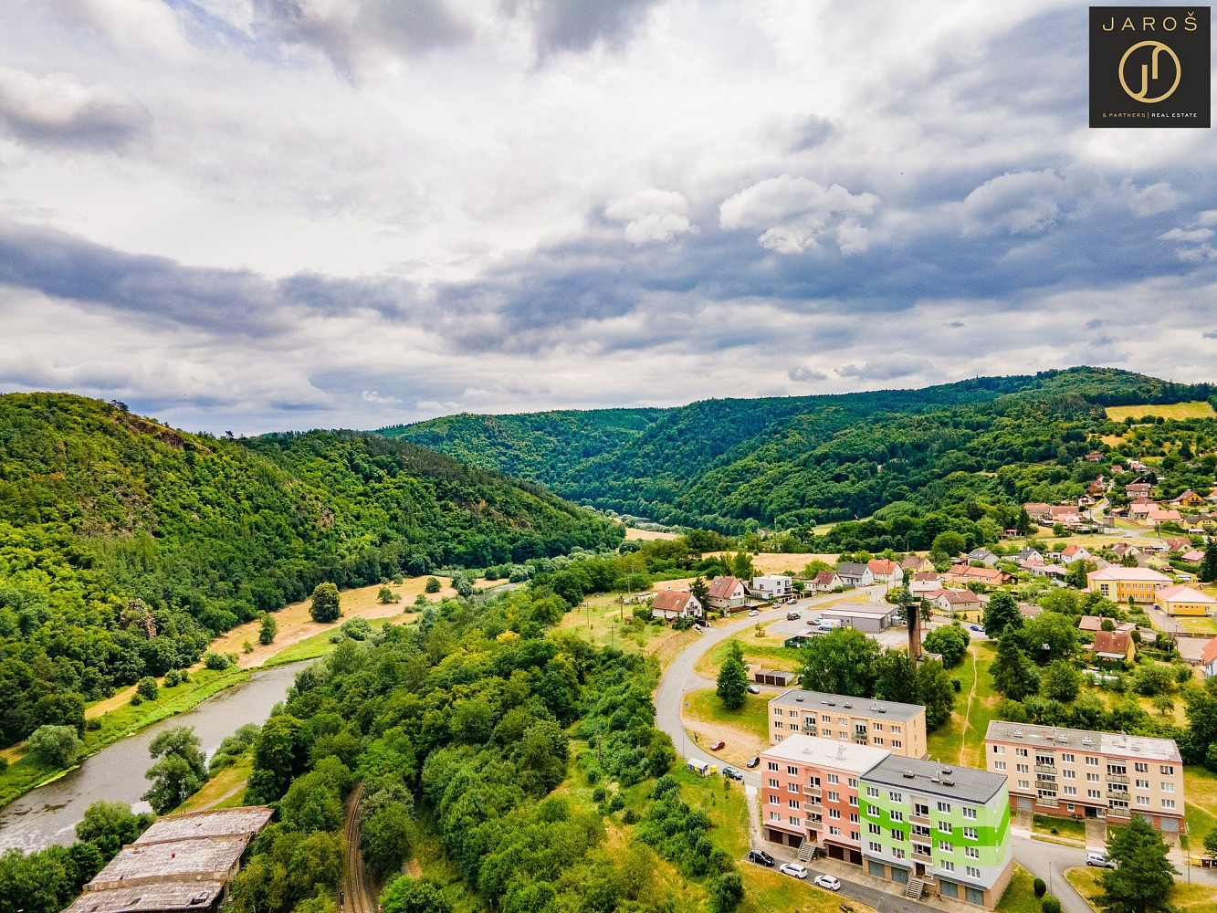 Prodej domu 300 m² s pozemkem 5 769 m² – další