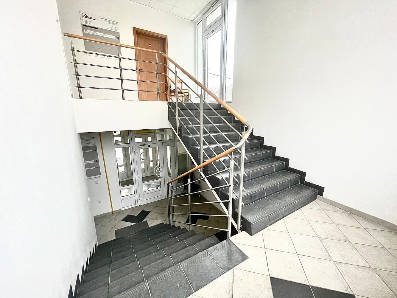 Pronájem kanceláře 38 m² — photo 3