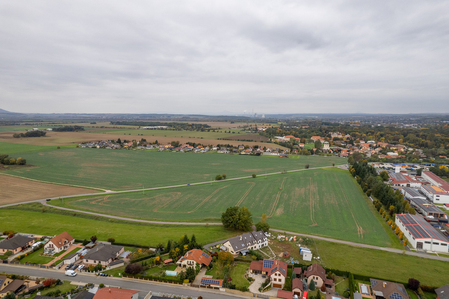 Prodej stavebních pozemků 800 m² v obci Hořín (Mělník) – pohled 2