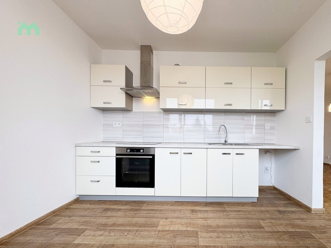 Pronájem bytu 3+1 68 m² – fotografie 4