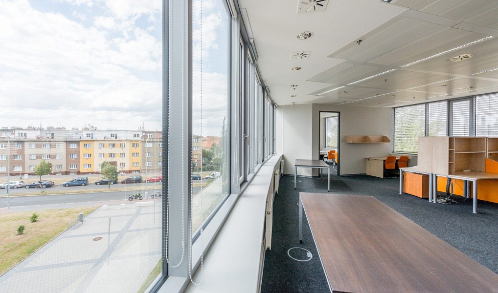 Pronájem kanceláře 631 m², Praha – náhled fotky 9