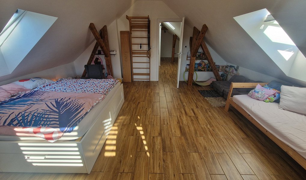 Prodej domu 189 m² s pozemkem 1 127 m², Radostná pod Kozákovem – náhled fotky 25