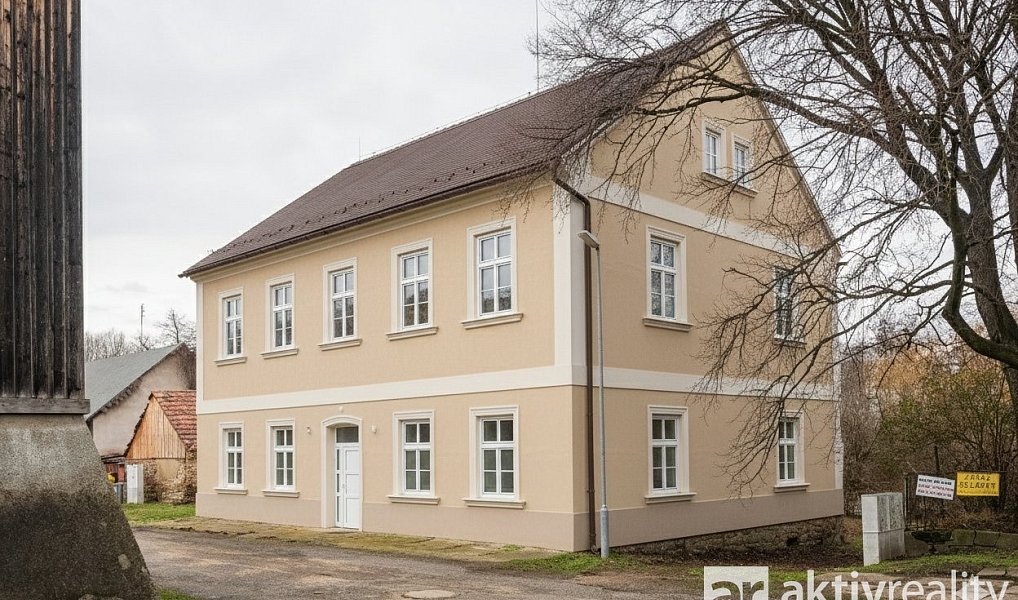 Prodej ubytovacího objektu 420 m², Hostín u Vojkovic – náhled fotky 3