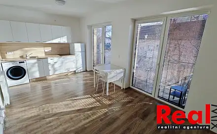 Pronájem bytu 1+kk 35 m², Moravanská, Brno - Přízřenice