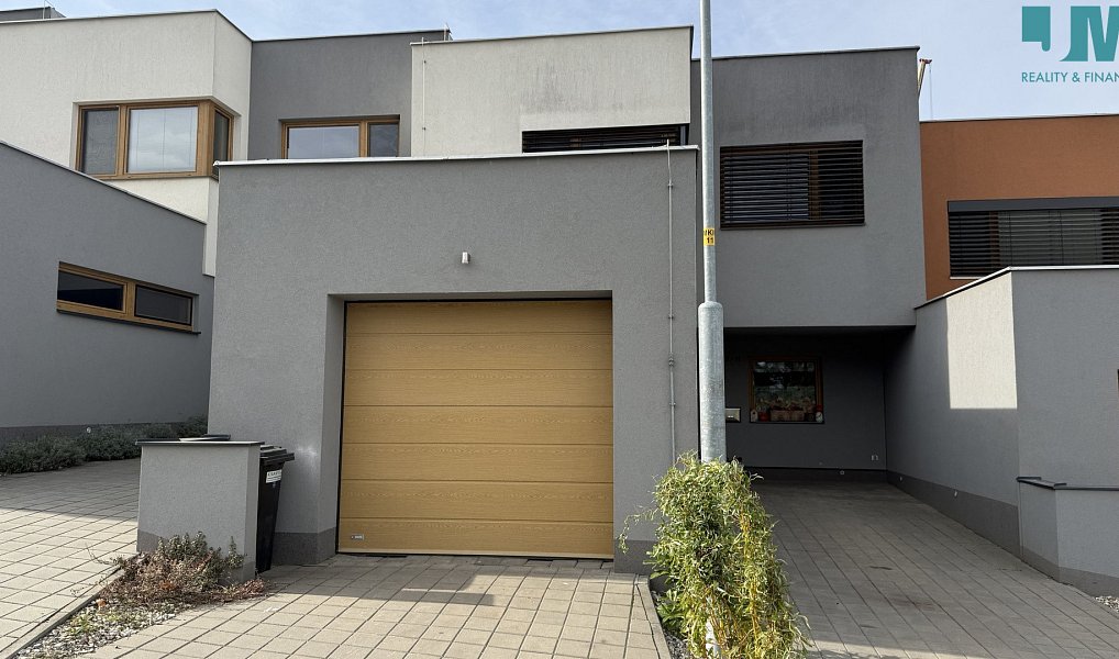 Prodej domu 156 m² s pozemkem 294 m², Třebíč – fotka 1 z 34