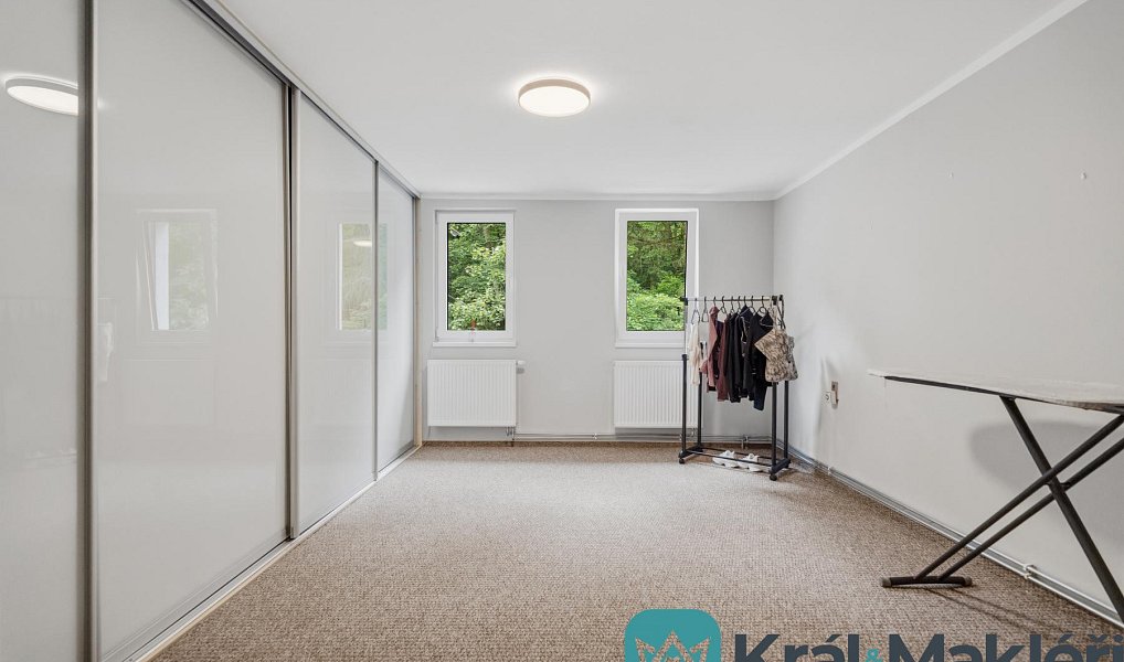 Prodej domu 266 m² s pozemkem 1 373 m², Chuderov – náhled fotky 17