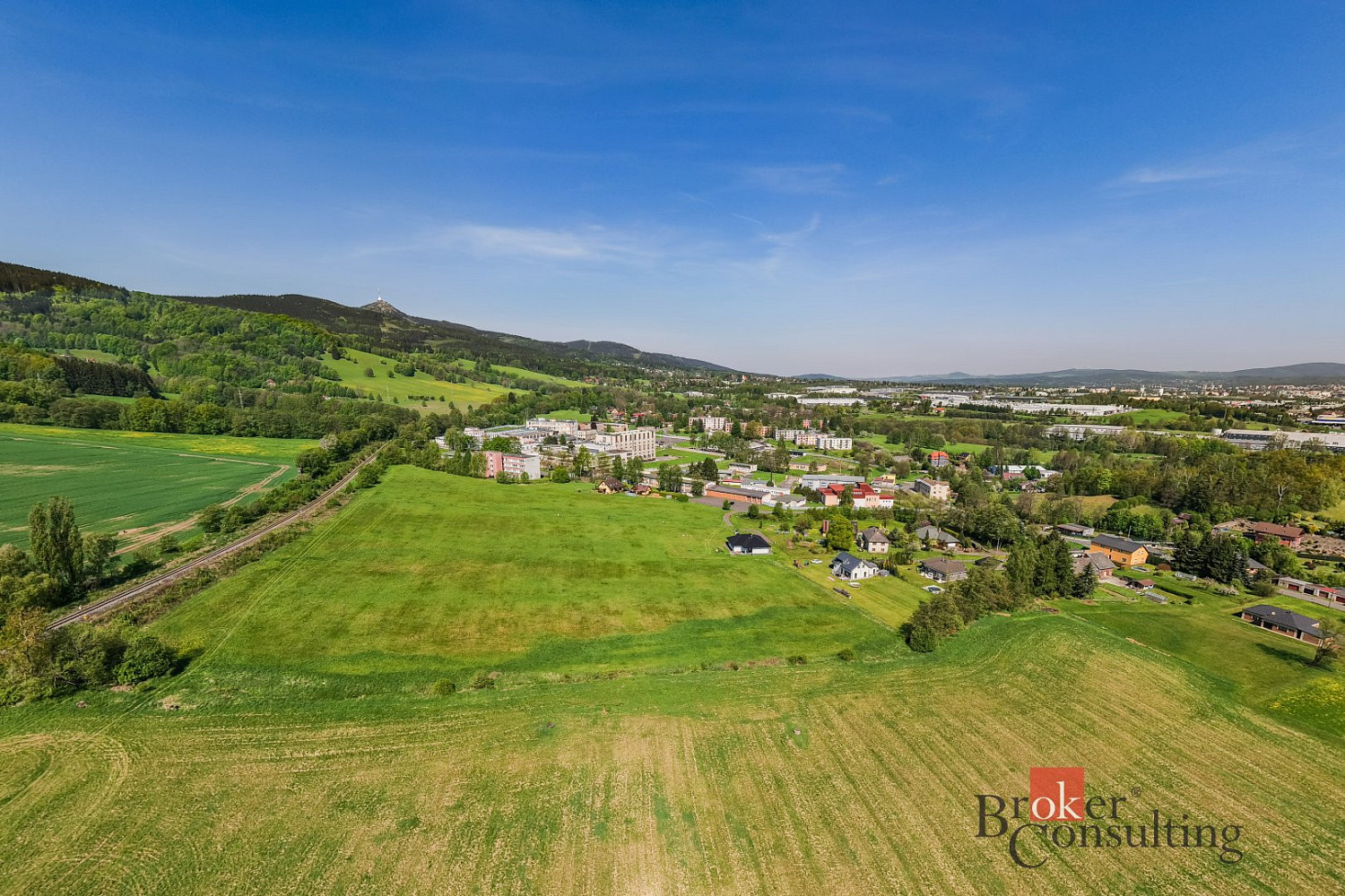 Prodej stavebního pozemku 1 333 m² - Widok 5