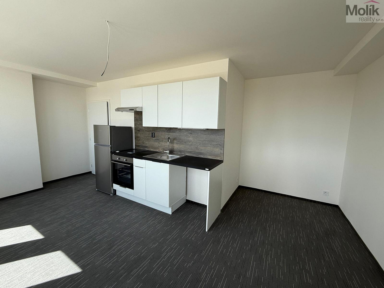 Pronájem bytu 1+kk 26 m² – fotografie 4