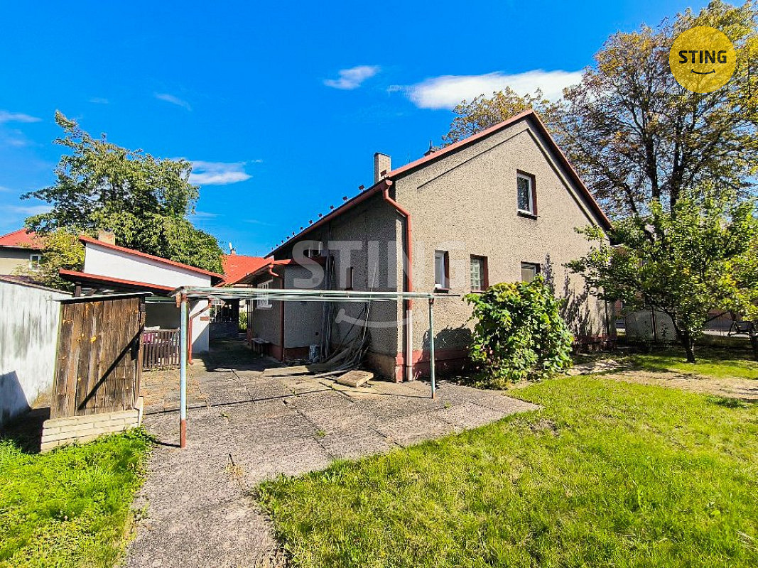 Prodej domu 230 m² s pozemkem 651 m² – fotografie 2