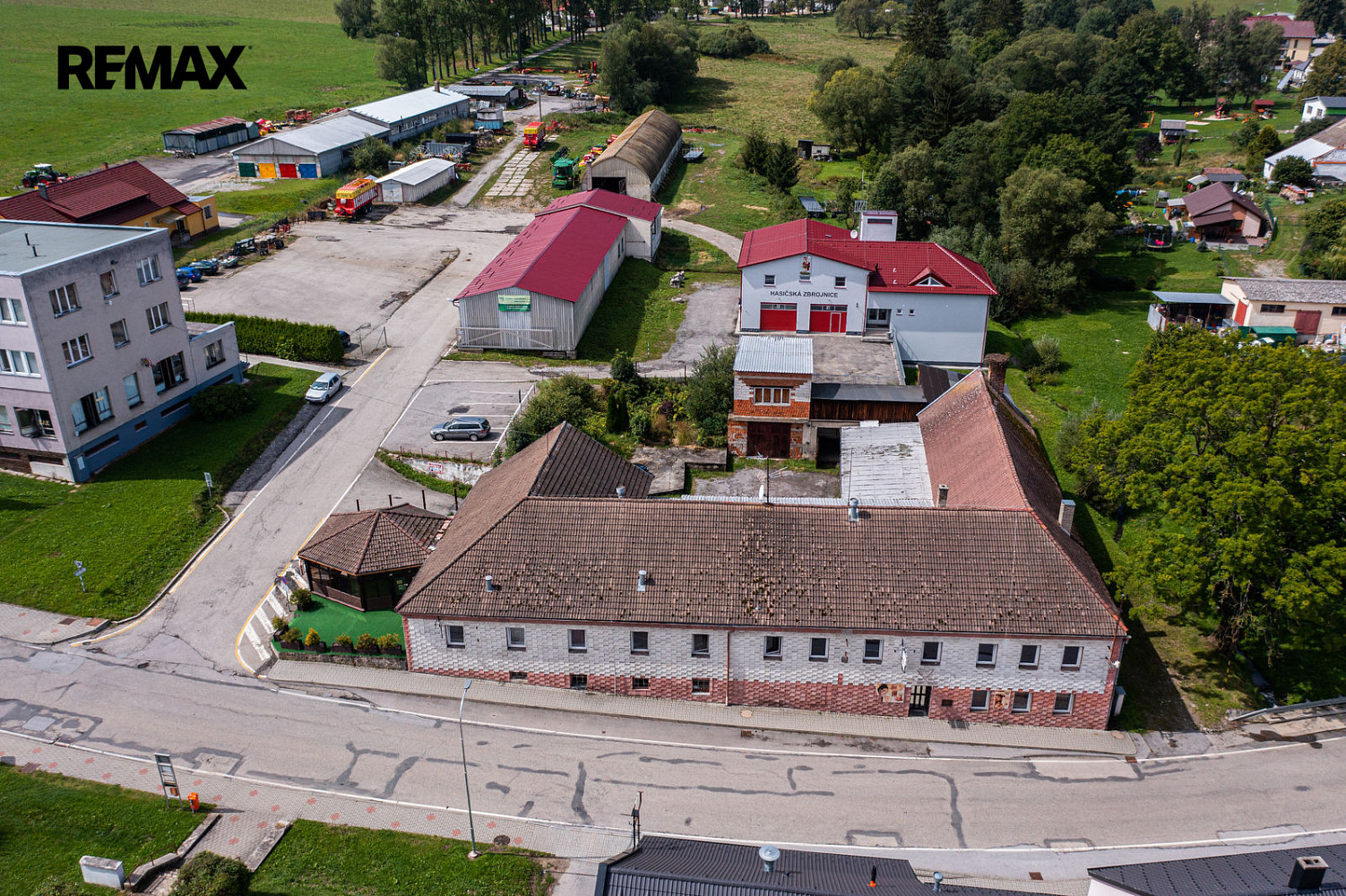Prodej komerčního objektu (jiného typu) 400 m² – fotografie 2