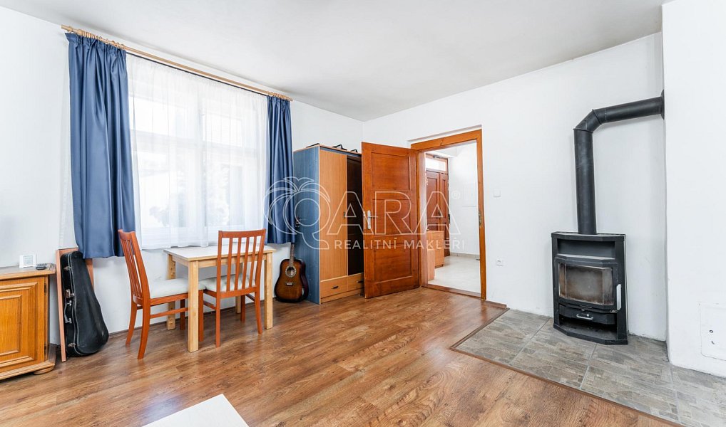 Prodej domu 180 m² s pozemkem 2 065 m², Velký Chlumec – náhled fotky 16