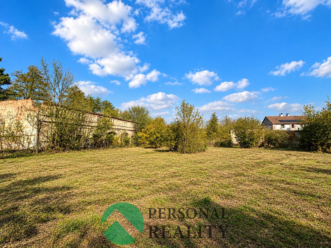 Prodej stavebního pozemku 8 775 m² – fotografie 2