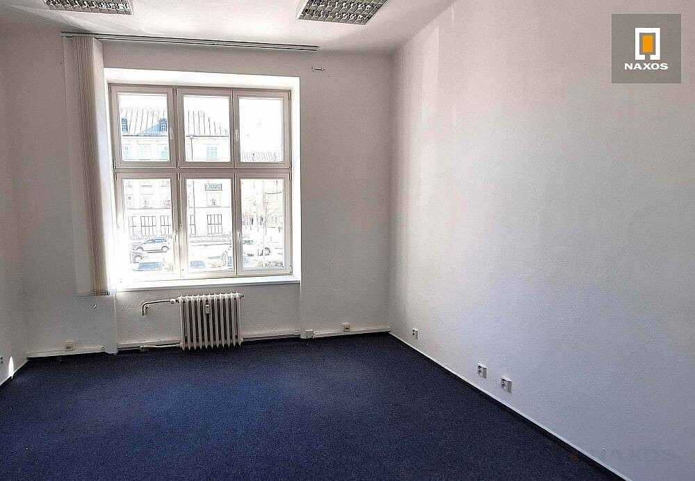 Pronájem kanceláře 164 m² – fotografie 2