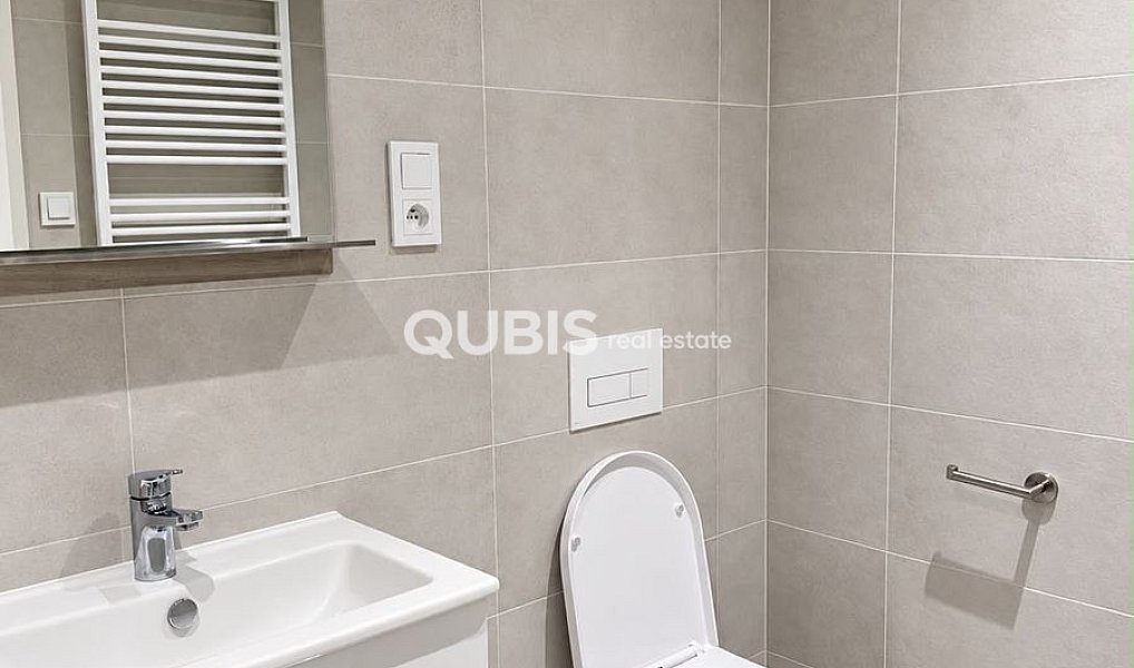 Pronájem bytu 2+kk 82 m², Praha – náhled fotky 7