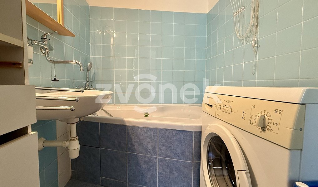 Pronájem bytu 3+1 90 m², Zlín – náhled fotky 3