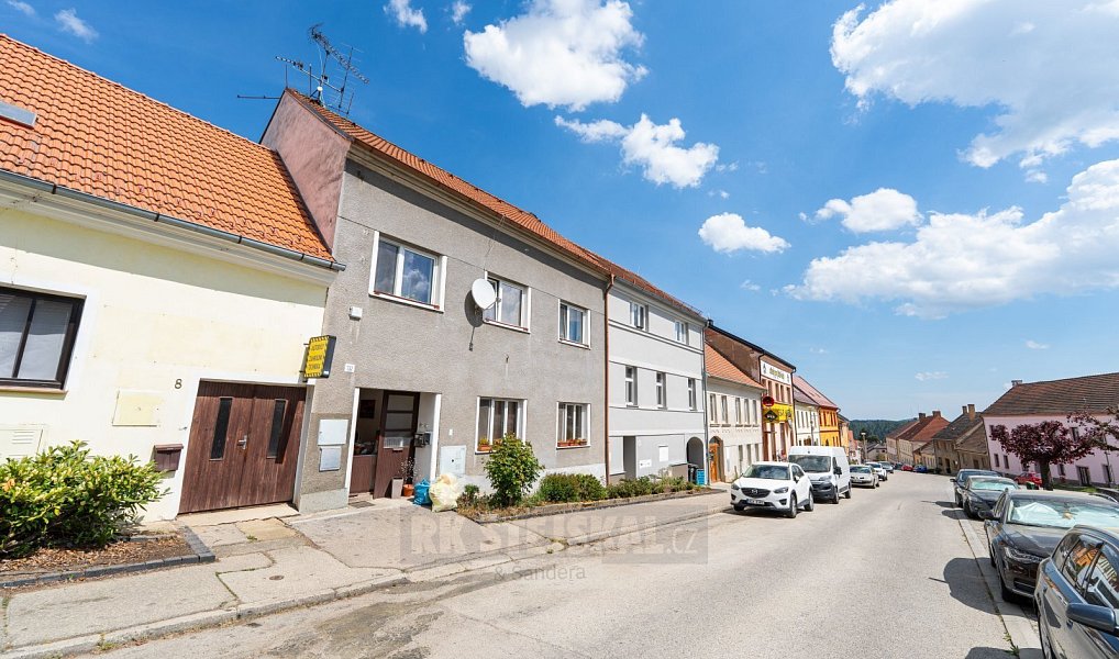 Prodej nájemního domu, činžáku 342 m², Velešín – náhled fotky 2