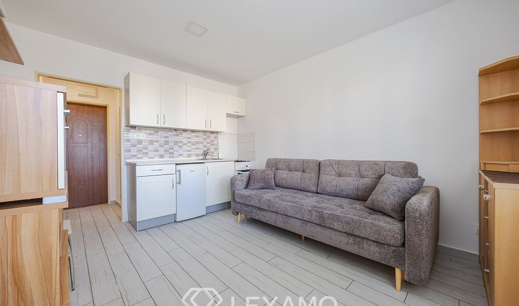 Pronájem bytu 1+kk 21 m², Znojmo – náhled fotky 2