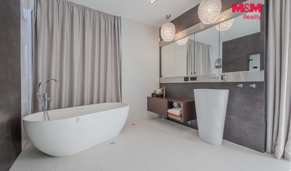 Prodej domu 276 m² s pozemkem 3 217 m², Mostkovice – náhled fotky 16