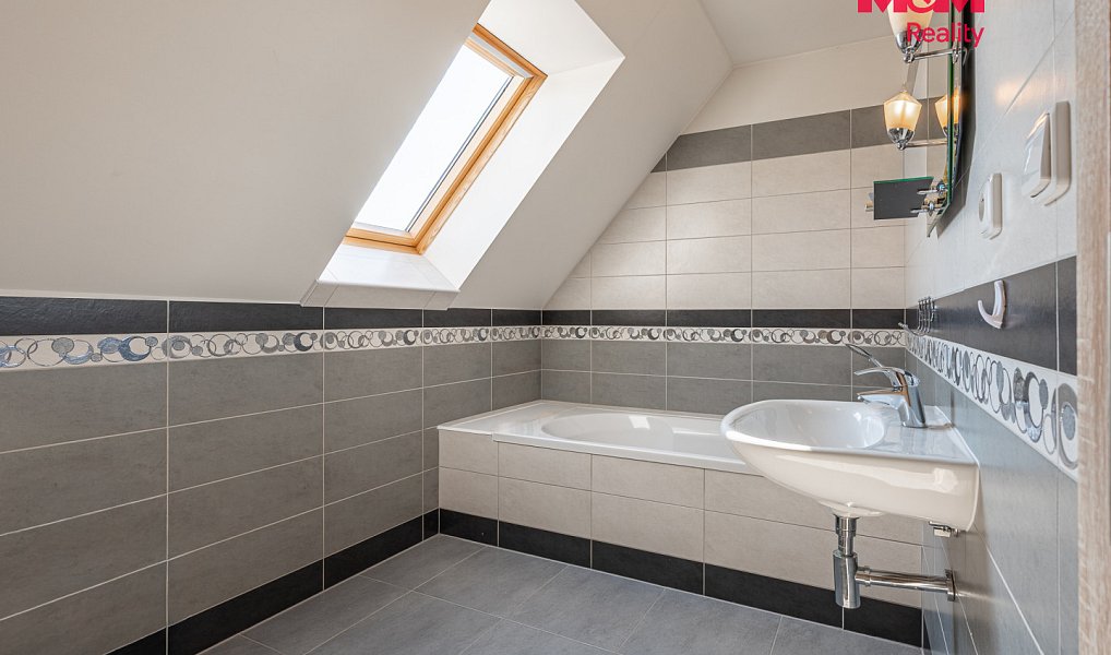 Prodej domu 126 m² s pozemkem 975 m², Jankov – náhled fotky 17