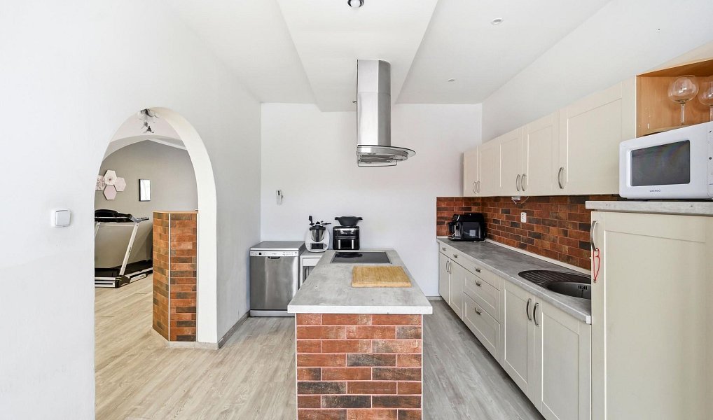 Prodej domu 250 m² s pozemkem 204 m², Jirkov – náhled fotky 4