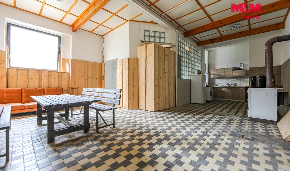 Prodej obchodních prostor 1 100 m², Černošín – náhled fotky 5
