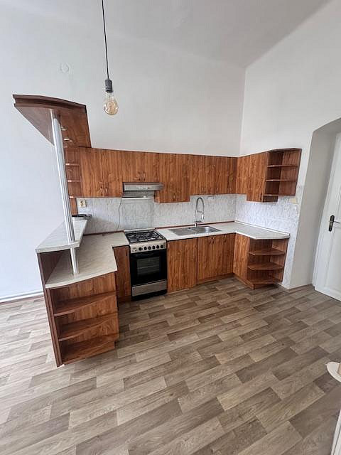 Pronájem bytu 2+1 80 m² — photo 2