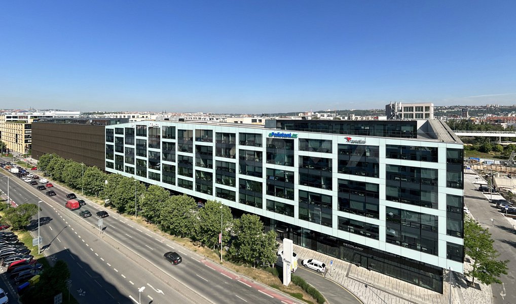 Pronájem kanceláře 476 m², Praha – fotka 1 z 8